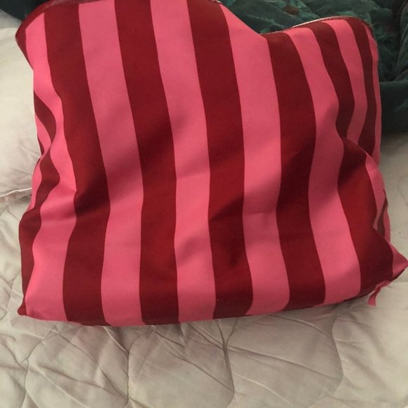 VS Reversible Tote - Picture 2 of 2
